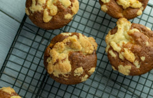 Apple Muffins with crumb topping